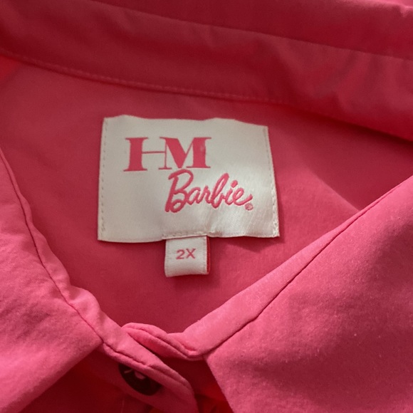 Hilary MacMillan Barbie - Picture 7 of 10